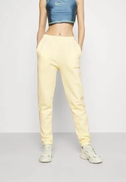 Prix OurlĂ© Nly by Nelly COZY PANTS - Pantalon de survĂȘtement pantalons haute femme