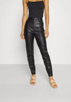 Nly by Nelly DIVISION PANTS - Pantalon classique Bonne Qualité pantalons haute femme