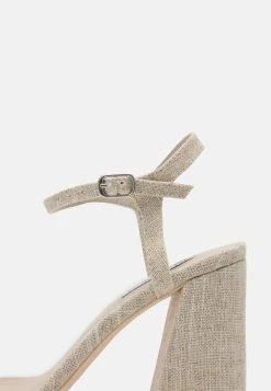 Nly by Nelly Prix Compétitif Sandales sandales et nu-pieds ouvert femme 17 Nly by Nelly Prix Compétitif Sandales sandales et nu-pieds ouvert femme -Nly by Nelly boutique 0596d4c6ea5748b8ba347e7dc572f231