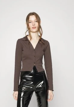 Qualité Supérieure Nly by Nelly EFFORTLESS BUTTON - Chemisier chemises & blouses col en v profond femme