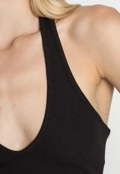 Meilleur Prix Garanti Nly by Nelly CRISS CROSS - Débardeur t-shirts et tops echancrure dos femme -Nly by Nelly boutique 095f7b3f733346228a74b4076145ca61