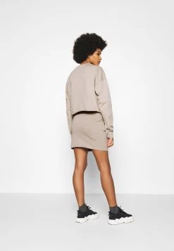 Nly by Nelly Prix Discount WATCH OUT SKIRT SET - Sweatshirt jupes col rond femme 14 Nly by Nelly Prix Discount WATCH OUT SKIRT SET - Sweatshirt jupes col rond femme -Nly by Nelly boutique 0a110a85e6bc4856946bbd5dcfc75bec