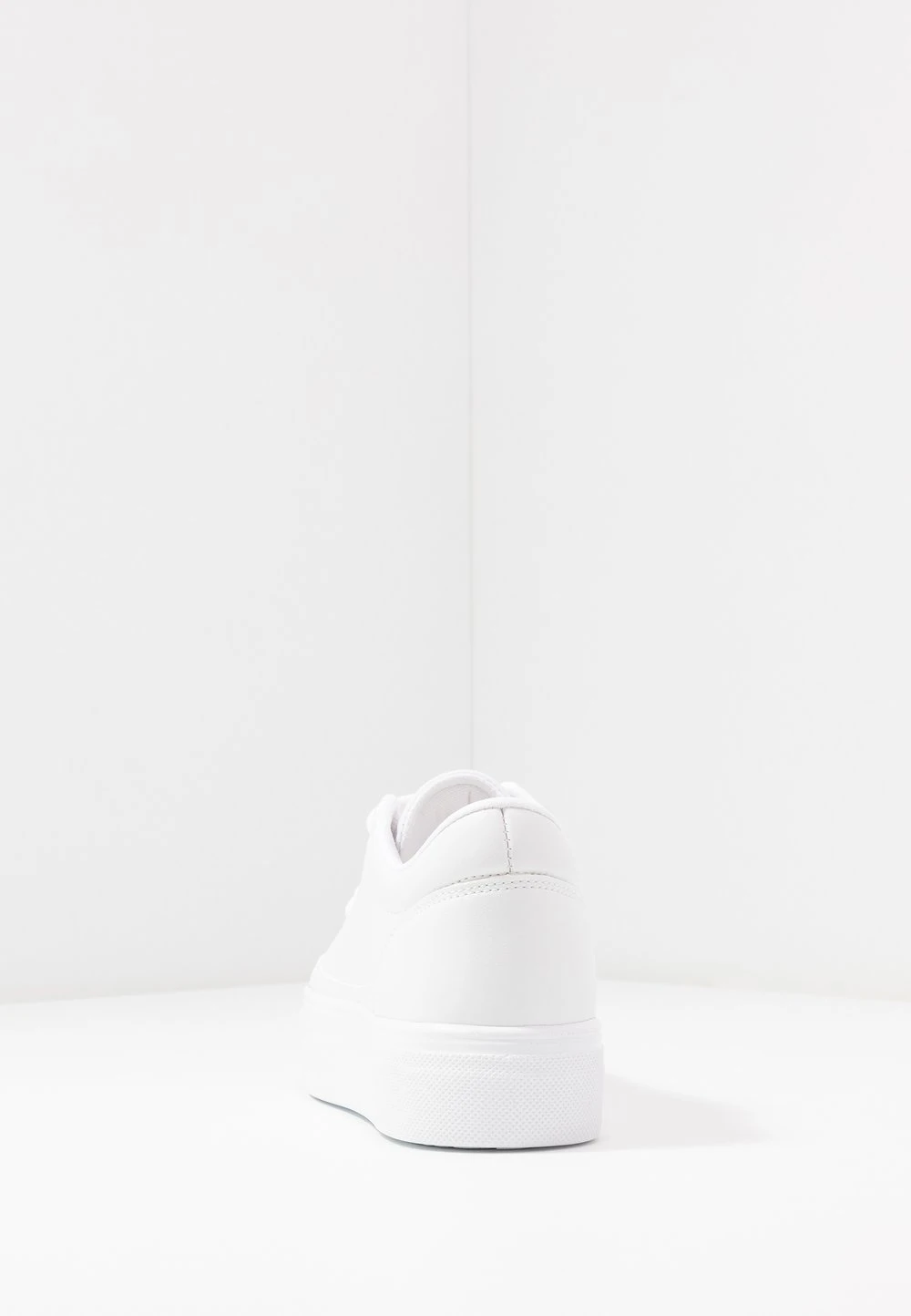 0e4a393c49d4451b91167dd96b5a7e18.jpg Nly by Nelly PERFECT PLATFORM - Baskets basses Prix De Rêve sneakers rond femme -Nly by Nelly boutique 0e4a393c49d4451b91167dd96b5a7e18