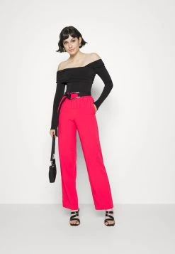 Nly by Nelly WRAPPED ASYMMETRIC BODY - T-shirt à manches longues Prix d’Amis t-shirts et tops carmen femme -Nly by Nelly boutique 0e7b6e2c168b424f95e5314a3ab2dd14