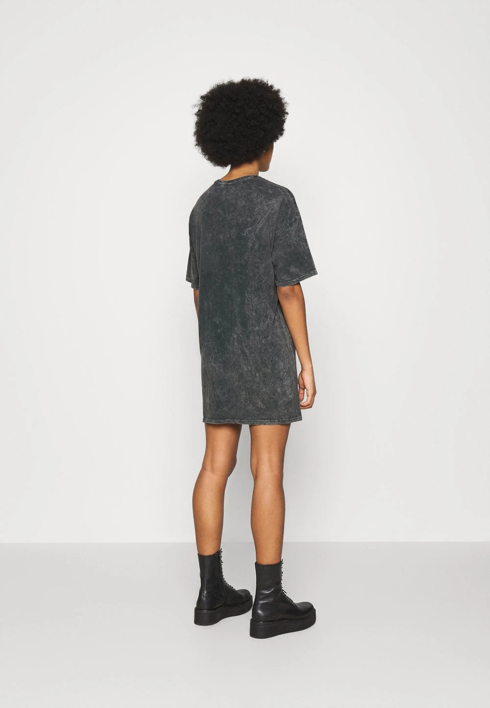 0edf29d445544c3ba6dd5d4fd00469ed.jpg Prix Aimable Nly by Nelly EXTRA TEE DRESS - Robe en jersey robes col rond femme -Nly by Nelly boutique 0edf29d445544c3ba6dd5d4fd00469ed