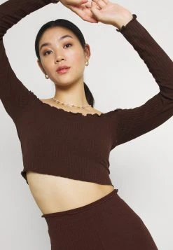 Nly by Nelly OFF SHOULDER SET - T-shirt à manches longues Prix Légers pantalons haute femme -Nly by Nelly boutique 0f3bbd25764448cab182259f8380fc9b