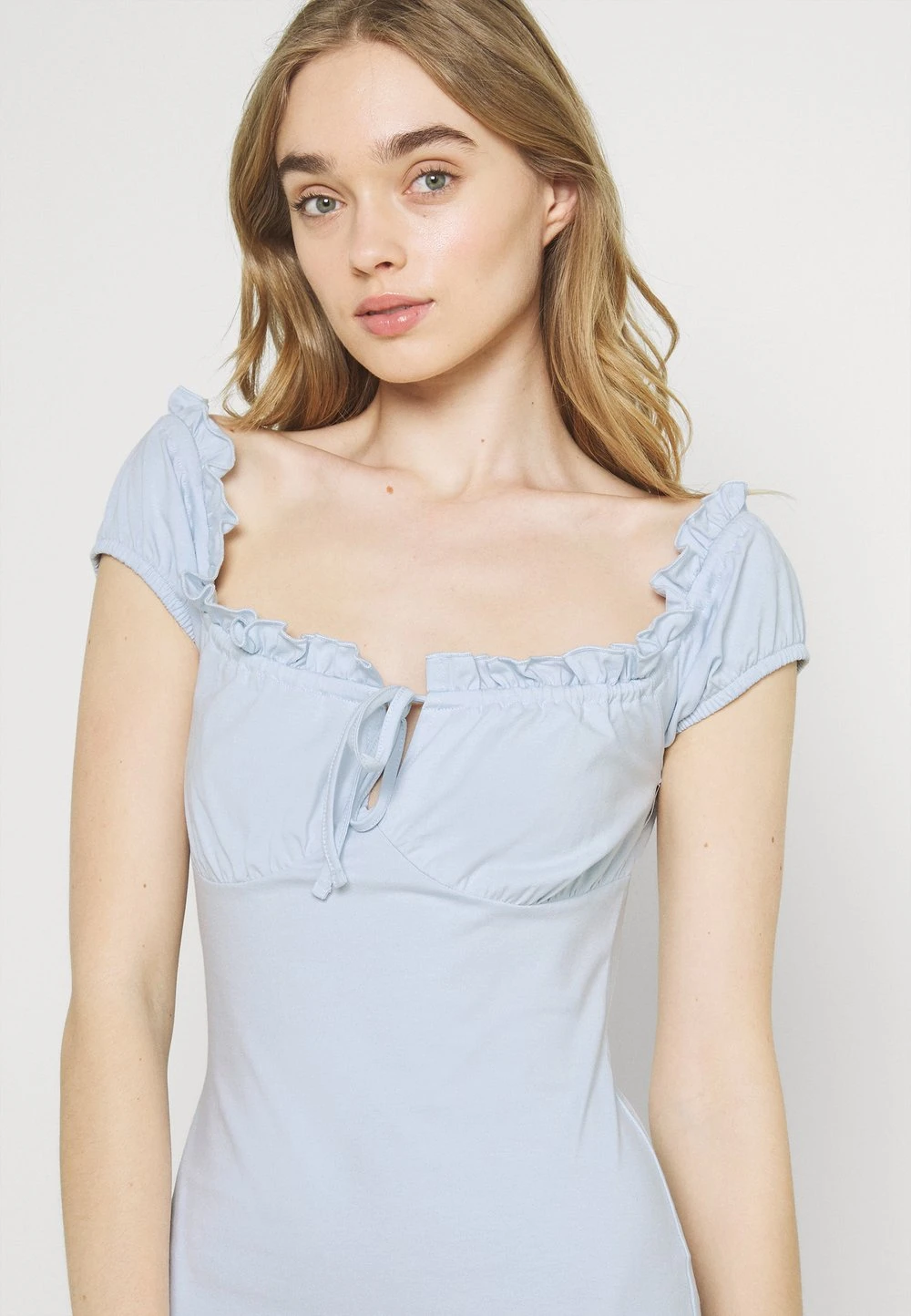 0f408a464ea74c9e96d9444a17de8c67.jpg Nly by Nelly Prix Compétitif MY FRILL DRESS - Robe de soirée robes carmen femme -Nly by Nelly boutique 0f408a464ea74c9e96d9444a17de8c67