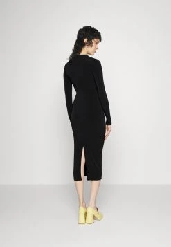 Nly by Nelly Qualité garantie 100% THIN STRAP DETAIL DRESS - Robe de soirée robes encolure large ronde femme