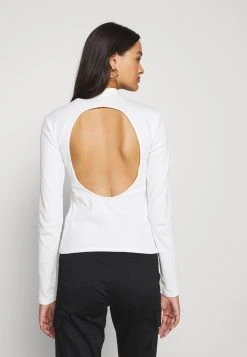 Nly by Nelly OPEN BACK - T-shirt à manches longues Prix Favorable t-shirts et tops echancrure dos femme -Nly by Nelly boutique 14de7fc7109b4700ba5f2a02b620d522