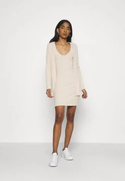 Nly by Nelly TWO PIECE DRESS - Robe en jersey Première Qualité robes col en v profond femme