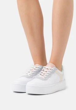 Réduction Nly by Nelly EDITION PLATFORM - Baskets basses sneakers rond femme