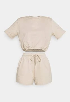 Nly by Nelly Prix Exclusifs PUFFY TEE SET - T-shirt basique shorts haute femme -Nly by Nelly boutique 199c325b3d2342d1adc0b8e78985266d