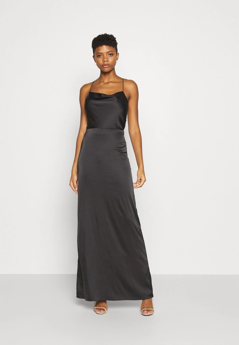 Promos Nly by Nelly WATERFALL MERMAID GOWN - Robe de cocktail robes echancrure dos femme 3 Promos Nly by Nelly WATERFALL MERMAID GOWN - Robe de cocktail robes echancrure dos femme