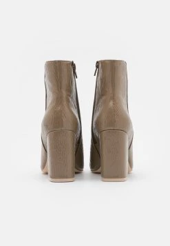 Nly by Nelly SHARP BLOCK BOOT - Bottines à talons hauts Prix Favorable pointu femme -Nly by Nelly boutique 1a9fa4fefd0f4aecbe72326f9338a285