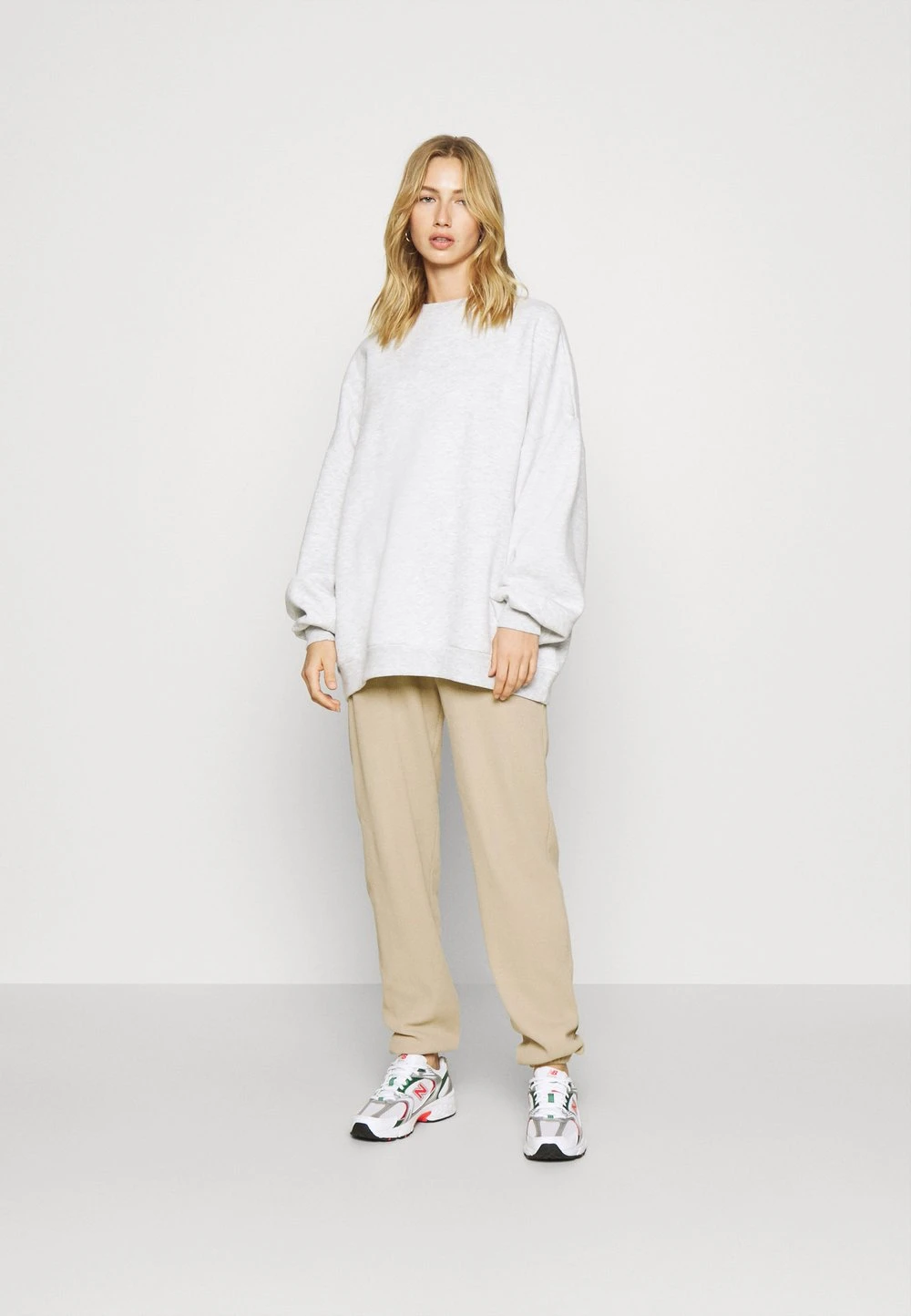 En Remise Nly by Nelly STRUCTURED - Pantalon de survêtement pantalons haute femme 4 En Remise Nly by Nelly STRUCTURED - Pantalon de survêtement pantalons haute femme – Image 2