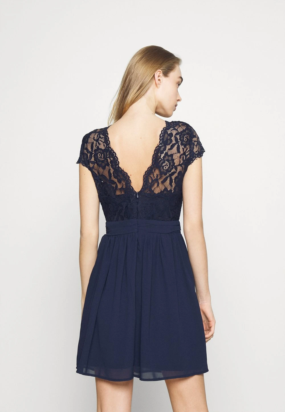 Soldes Nly by Nelly MAKE ME HAPPY - Robe de soirée robes col rond femme 5 Soldes Nly by Nelly MAKE ME HAPPY - Robe de soirée robes col rond femme – Image 3