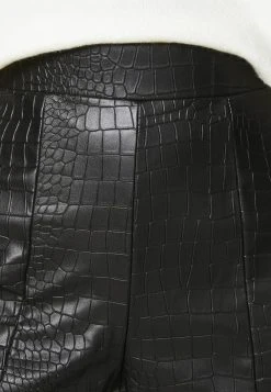 Nly by Nelly STRUCTURED PANTS - Pantalon classique Prix Incroyables pantalons haute femme -Nly by Nelly boutique 224252bbf425423a8b40171756e800b1