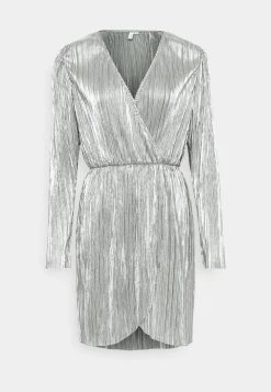 Soldes En Ligne Nly by Nelly GLOSSY PLEATED DRESS - Robe de soirée robes cache-c&oelig;ur femme -Nly by Nelly boutique 22c72ab090e64e45aa11363a451571fd