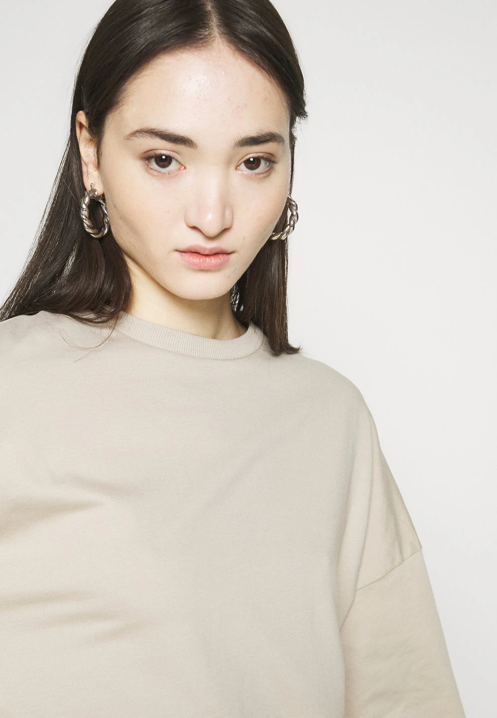 2aa37b6c48494dc2b343e11ec666fa31.jpg Nly by Nelly Prix Abordable PERFECT SLIT DRESS - Robe de jour robes col rond femme -Nly by Nelly boutique 2aa37b6c48494dc2b343e11ec666fa31