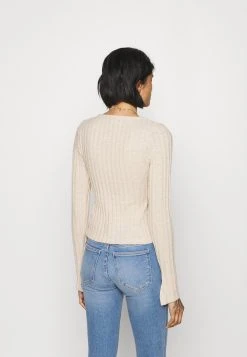 Nly by Nelly MY FAVORITE CUT - Pullover Qualité Supérieure pulls et gilets col en v profond femme 9 Nly by Nelly MY FAVORITE CUT - Pullover Qualité Supérieure pulls et gilets col en v profond femme -Nly by Nelly boutique 2fa054e373394644b933d6dad18e0f8e