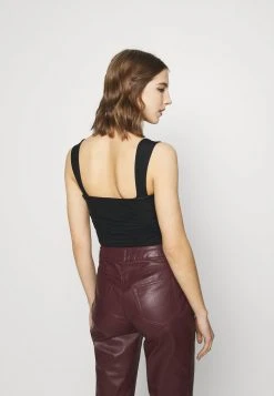 Nly by Nelly SHAPED BUST - Débardeur Qualité Fiable t-shirts et tops col carré femme 12 Nly by Nelly SHAPED BUST - Débardeur Qualité Fiable t-shirts et tops col carré femme -Nly by Nelly boutique 31f0201d34f64792836b2f25dfaa10f3