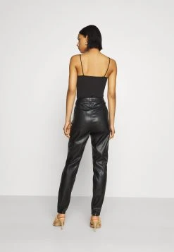 Nly by Nelly DIVISION PANTS - Pantalon classique Bonne Qualité pantalons haute femme -Nly by Nelly boutique 35d1f3f33f56417883c20e0591f0f63b