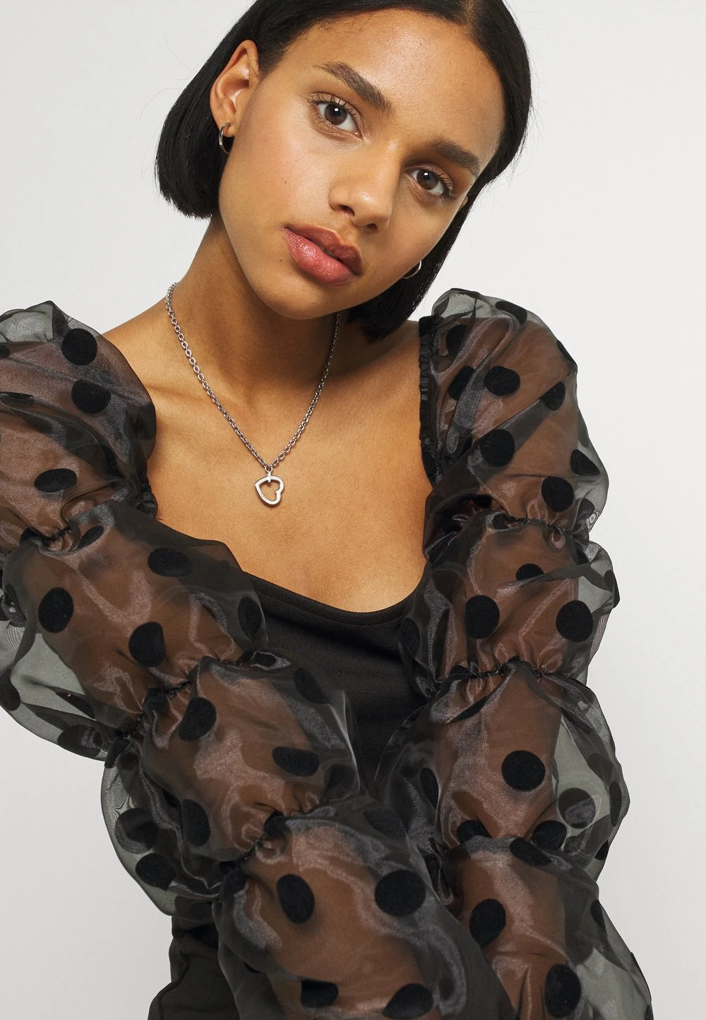 Nly by Nelly PUFF SLEEVES - T-shirt à manches longues Prix Raisonnable t-shirts et tops col carré femme 6 Nly by Nelly PUFF SLEEVES - T-shirt à manches longues Prix Raisonnable t-shirts et tops col carré femme – Image 4