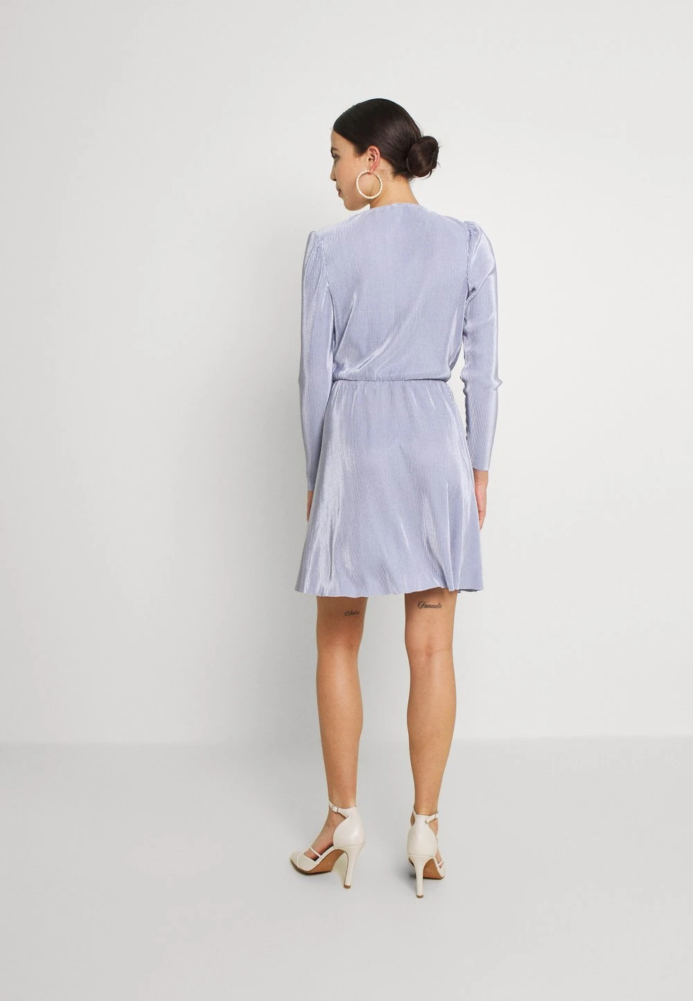 381179f453cb4685b7e8ad0d18a660fc.jpg Nly by Nelly ALL I NEED PLEAT DRESS - Robe de soirée Prix Bradés robes cache-cœur femme -Nly by Nelly boutique 381179f453cb4685b7e8ad0d18a660fc