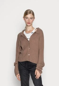 Nly by Nelly Pas Cher COMFY BUTTON - Gilet pulls et gilets col en v profond femme