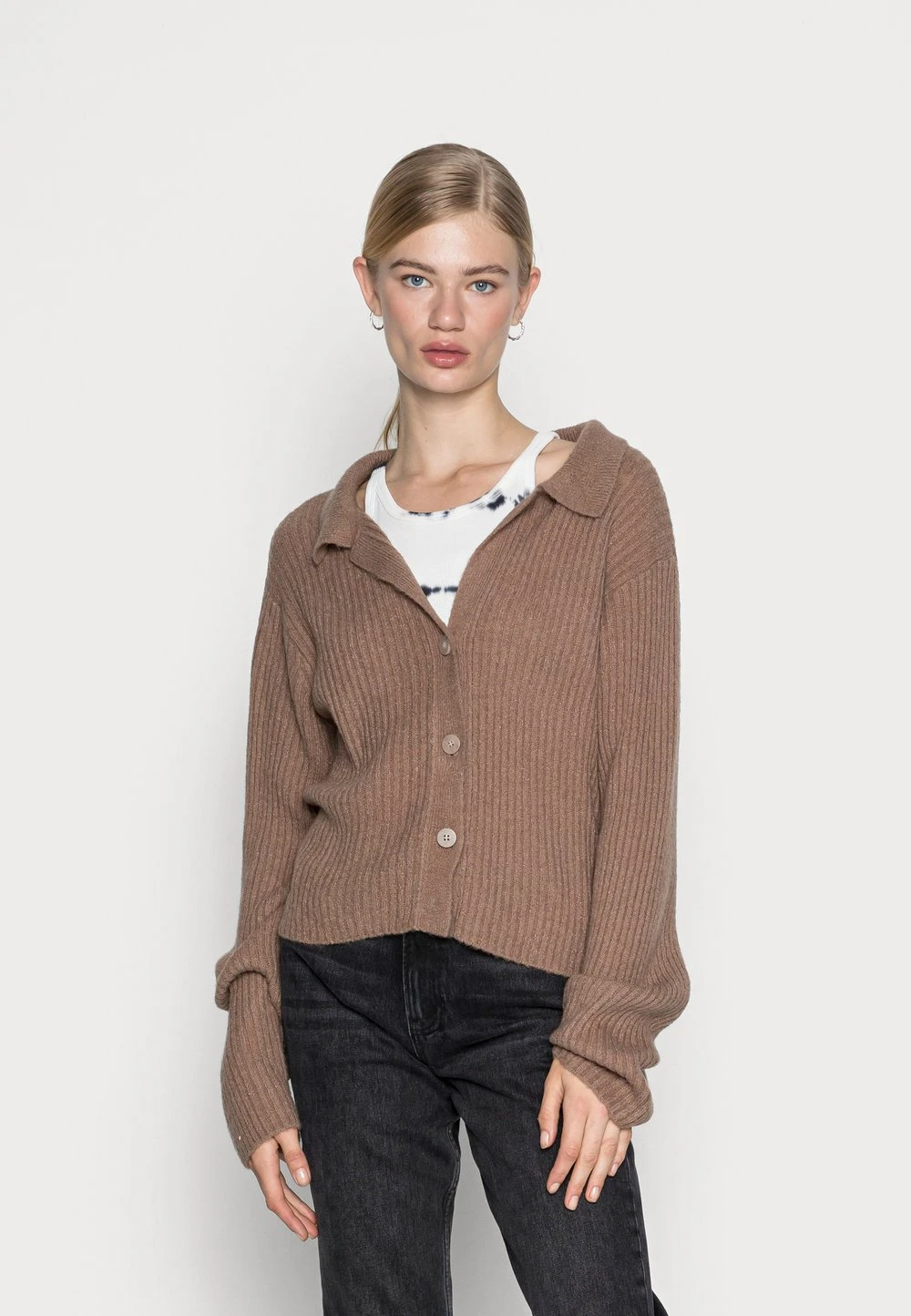 Nly by Nelly Pas Cher COMFY BUTTON - Gilet pulls et gilets col en v profond femme 3 Nly by Nelly Pas Cher COMFY BUTTON - Gilet pulls et gilets col en v profond femme