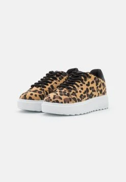 Nly by Nelly Garantie De Qualité 100% CARE LESS FURRY - Baskets basses sneakers rond femme 10 Nly by Nelly Garantie De Qualité 100% CARE LESS FURRY - Baskets basses sneakers rond femme -Nly by Nelly boutique 3c3c63b32d9b41039216d7b0d784f921