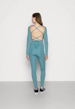 Nly by Nelly Remise En Ligne BACK FOCUS SET - Legging pantalons echancrure dos femme 9 Nly by Nelly Remise En Ligne BACK FOCUS SET - Legging pantalons echancrure dos femme -Nly by Nelly boutique 3c638292049c439399d60cba5a63f680