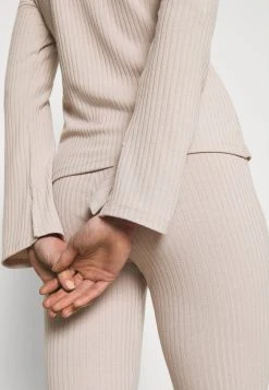 Nly by Nelly FLIRTY SET - Pantalon classique Plus Bas Prix De Vente pantalons haute femme 20 Nly by Nelly FLIRTY SET - Pantalon classique Plus Bas Prix De Vente pantalons haute femme -Nly by Nelly boutique 3c67f406087241b4a285d7a93da0a248