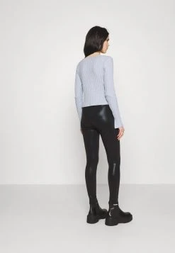 Bonne Qualité Nly by Nelly BUTTON DOWN CARDIGAN - Gilet pulls et gilets col en v profond femme -Nly by Nelly boutique 3d8ee926c9674d6f86517929f012e81b