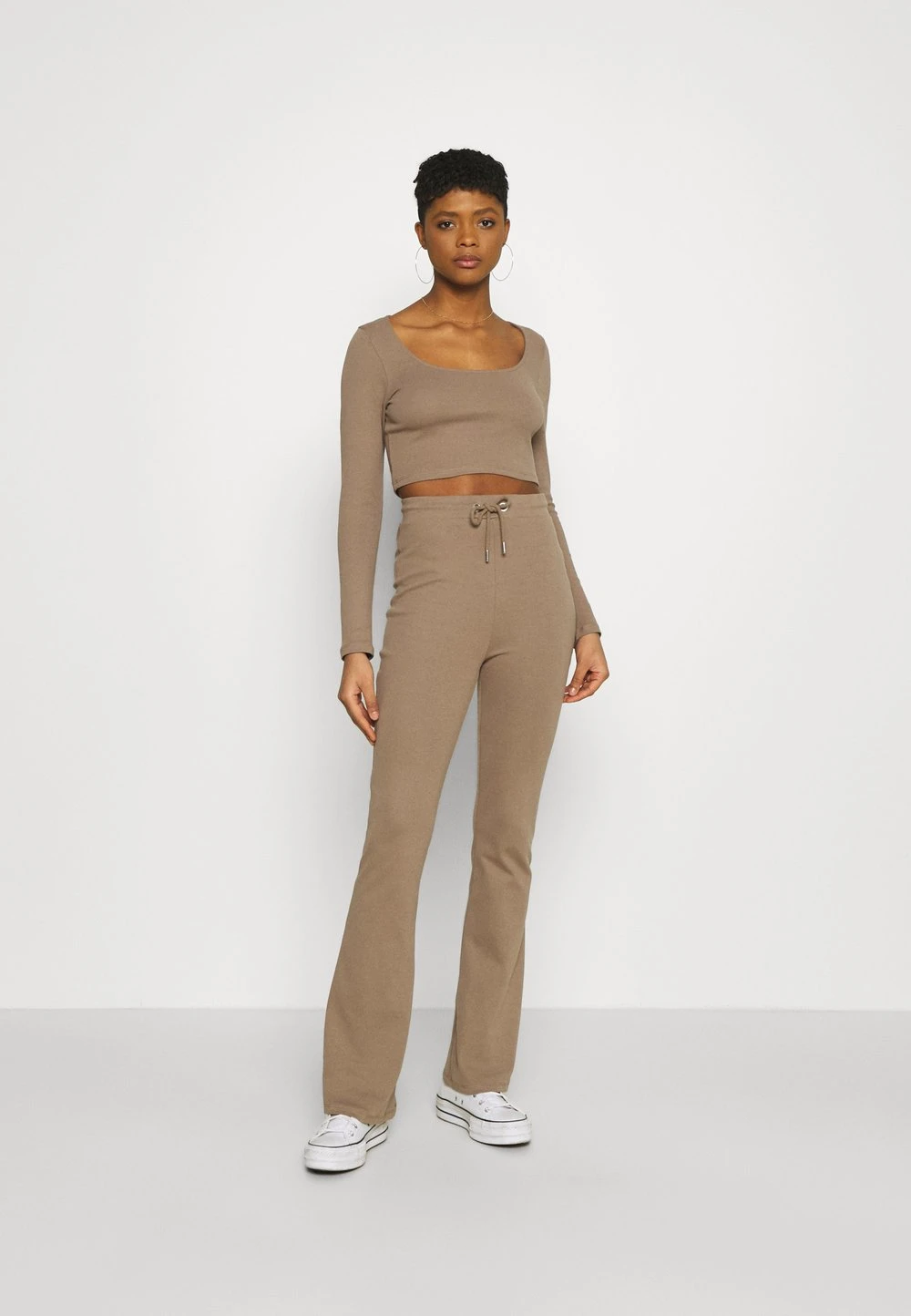 3ddb898231f24107875b10e7062ecf4a.jpg Prix Sacrifiés Nly by Nelly MY PERFECT SET - Sweatshirt pulls et gilets haute femme -Nly by Nelly boutique 3ddb898231f24107875b10e7062ecf4a