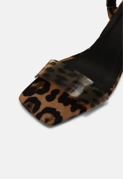 Nly by Nelly Petit Prix Sandales sandales et nu-pieds ouvert femme -Nly by Nelly boutique 3e3e960cba164f05ab4cc83aad838c53