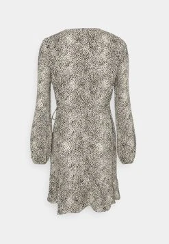 Prix Imbattable Nly by Nelly FRILL BOTTOM WRAP DRESS - Robe de jour robes cache-cœur femme -Nly by Nelly boutique 4011659464314e828c4763cc0987348d