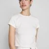 Nly by Nelly PERFECT CROPPED TEE - T-shirt basique Prix Accessible t-shirts et tops col rond femme -Nly by Nelly boutique 42ee4dc155fb454a86b220a08e5e9dd1