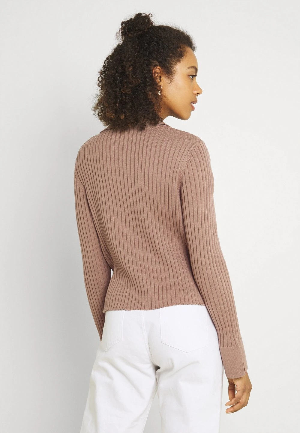 Nly by Nelly Gilet Prix Refroidis pulls et gilets col en v profond femme 5 Nly by Nelly Gilet Prix Refroidis pulls et gilets col en v profond femme – Image 3