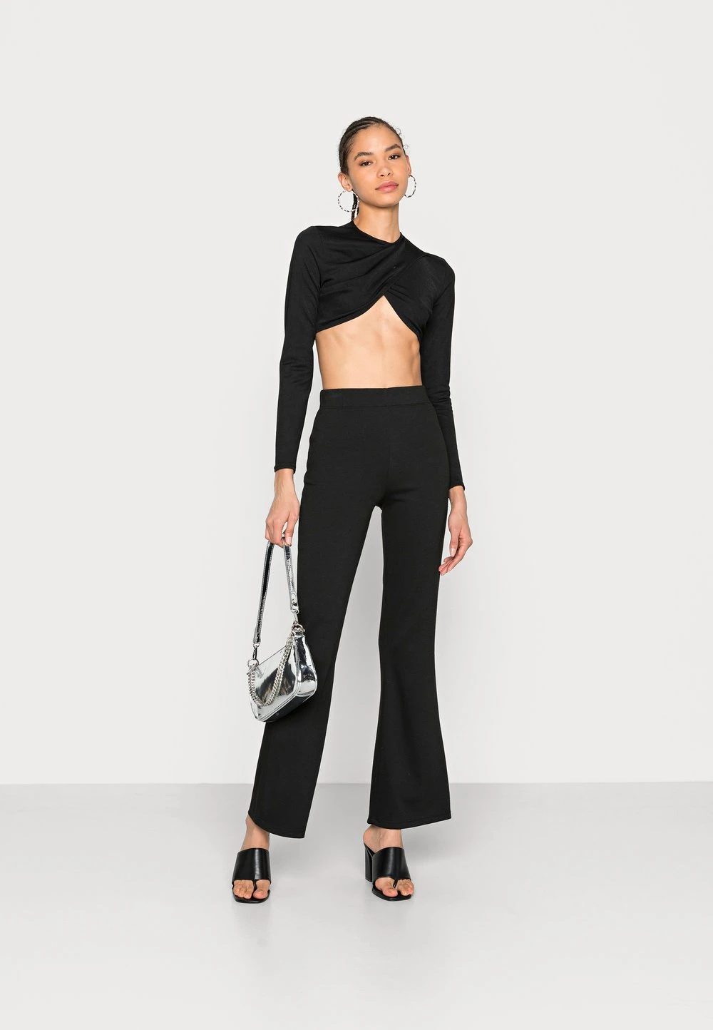 Réduction Nly by Nelly WRAP OVER CROP TOP - T-shirt à manches longues t-shirts et tops col rond femme 4 Réduction Nly by Nelly WRAP OVER CROP TOP - T-shirt à manches longues t-shirts et tops col rond femme – Image 2