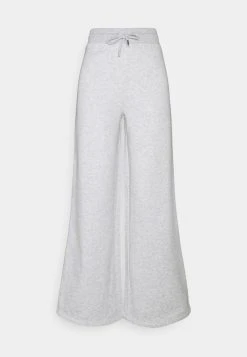 Nly by Nelly MY BEST PANTS - Pantalon de survêtement Prix Distinctifs pantalons haute femme 7 Nly by Nelly MY BEST PANTS - Pantalon de survêtement Prix Distinctifs pantalons haute femme -Nly by Nelly boutique 4a3ab547b72c4b96838f36fe4a9fc273