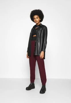 Prix Réduit Nly by Nelly DOUBLE CUT OUT - Débardeur t-shirts et tops col rond femme 9 Prix Réduit Nly by Nelly DOUBLE CUT OUT - Débardeur t-shirts et tops col rond femme -Nly by Nelly boutique 4aa5569ba4ff4764a87682571ea9d886