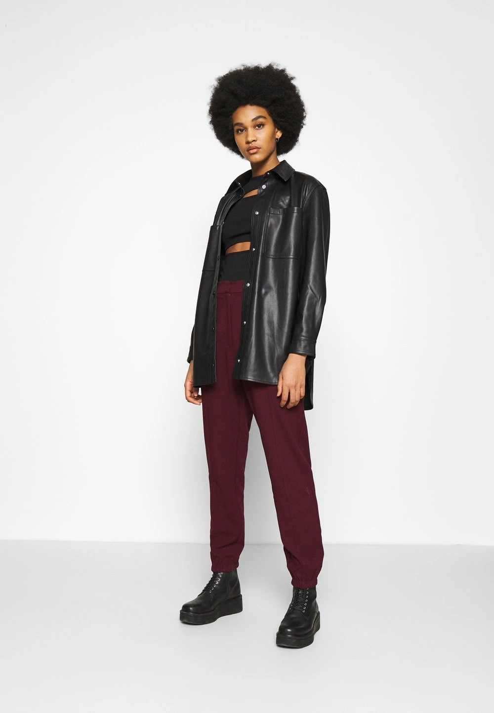 Prix Réduit Nly by Nelly DOUBLE CUT OUT - Débardeur t-shirts et tops col rond femme 4 Prix Réduit Nly by Nelly DOUBLE CUT OUT - Débardeur t-shirts et tops col rond femme – Image 2