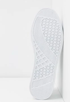 Nly by Nelly Garantie De Qualité 100% Baskets basses sneakers rond femme -Nly by Nelly boutique 4aeafa75bedf4aa7a4f05752d68294b4