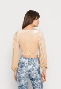 Nly by Nelly Prix Refroidis RUCHED UP BLOUSE - Blouse chemises & blouses col en v profond femme 9 Nly by Nelly Prix Refroidis RUCHED UP BLOUSE - Blouse chemises & blouses col en v profond femme -Nly by Nelly boutique 4c1500c3915d41c3a2b2e10ad8c7e87a