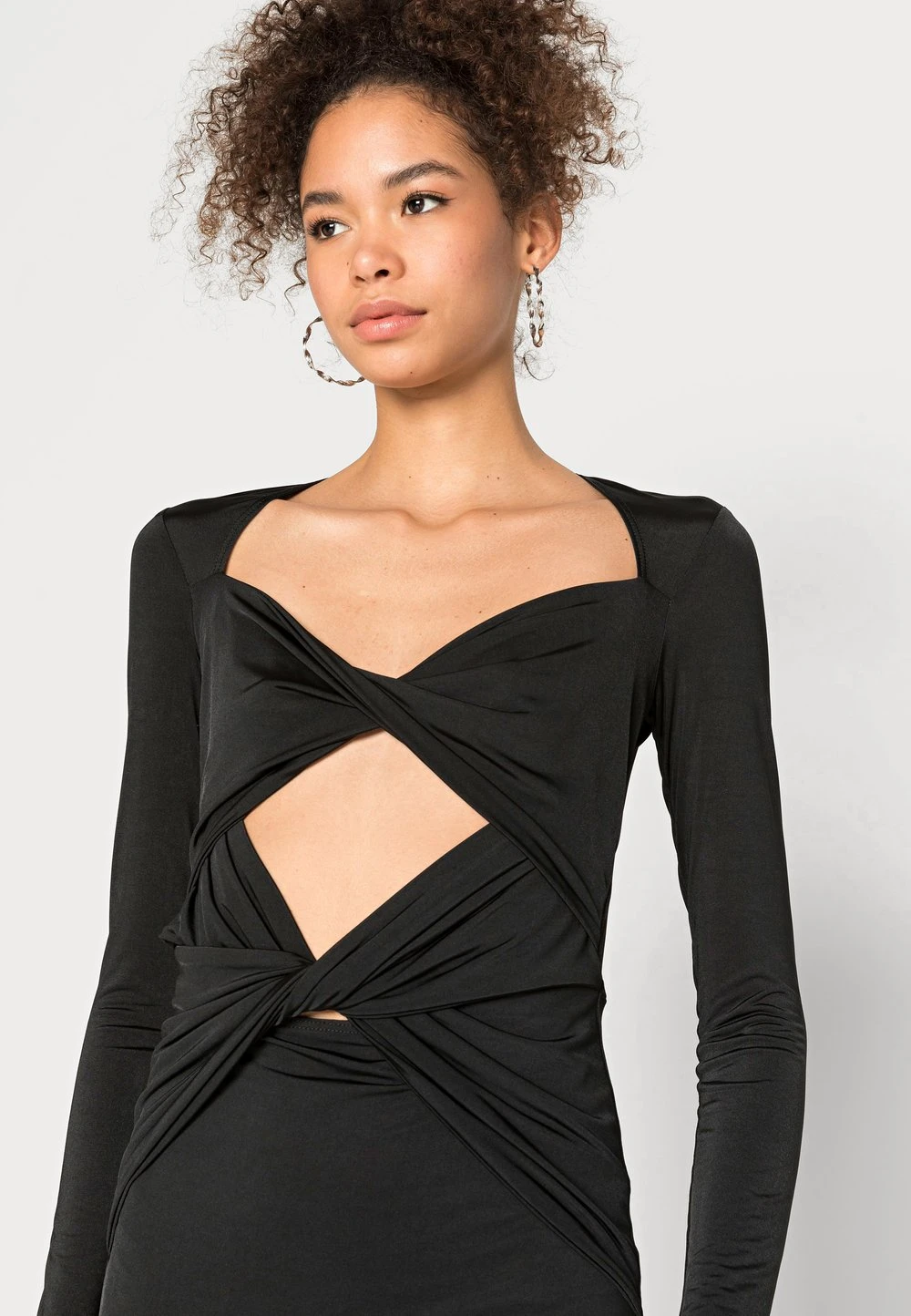 Nly by Nelly TWIST BUST DRESS - Robe de soirée En Remise robes col en v profond femme 7 Nly by Nelly TWIST BUST DRESS - Robe de soirée En Remise robes col en v profond femme – Image 5