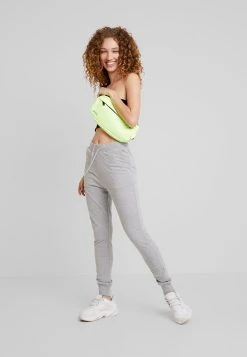 Nly by Nelly Prix Affortable PERFECT - Pantalon de survêtement pantalons haute femme -Nly by Nelly boutique 4e890bd9a28d4ddf9b085ff1027c94d3
