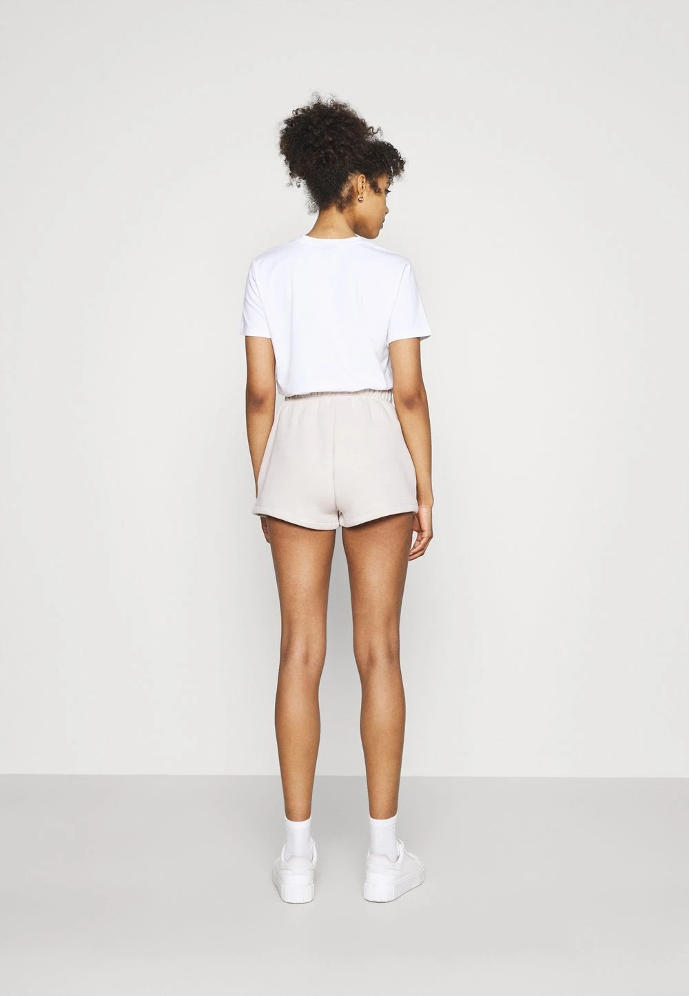 Nly by Nelly Prix Refroidis COZY SUMMER - Short shorts haute femme 5 Nly by Nelly Prix Refroidis COZY SUMMER - Short shorts haute femme – Image 3