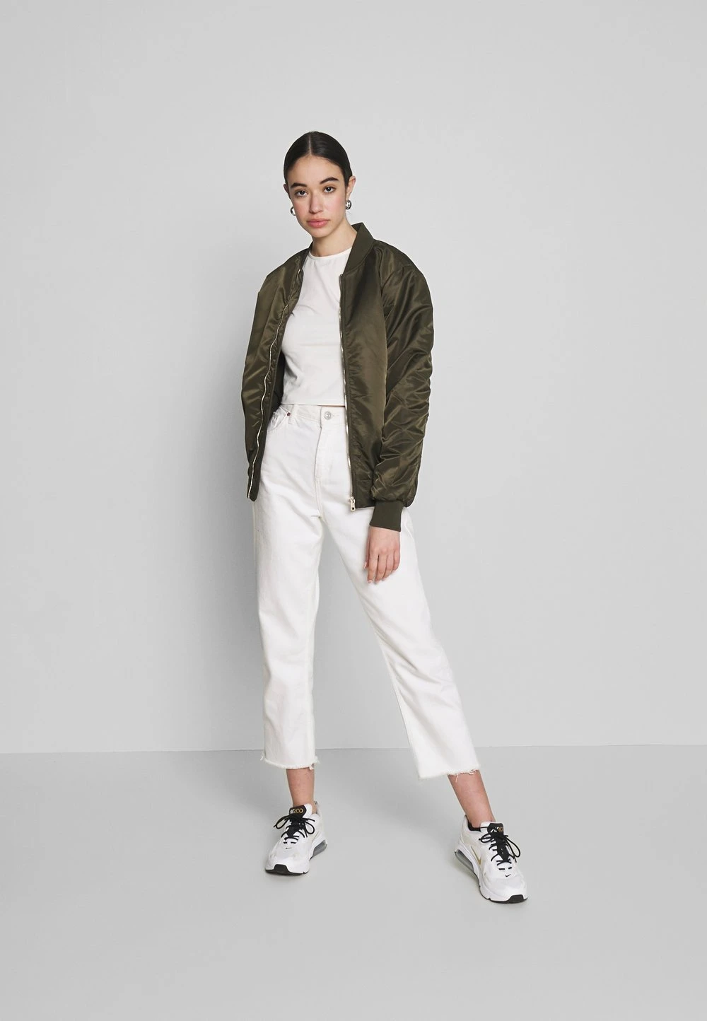 525f7c806934450b812bac2dc6602a9c.jpg Nly by Nelly PERFECT CROPPED TEE - T-shirt basique Prix Accessible t-shirts et tops col rond femme -Nly by Nelly boutique 525f7c806934450b812bac2dc6602a9c