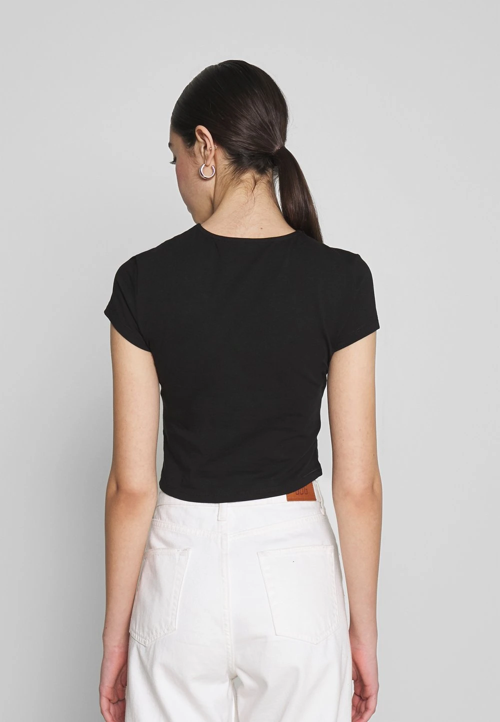 560c576ad6db402bbb2be5dd7024790c.jpg Prix Distinctifs Nly by Nelly PERFECT CROPPED TEE - T-shirt basique t-shirts et tops col rond femme -Nly by Nelly boutique 560c576ad6db402bbb2be5dd7024790c